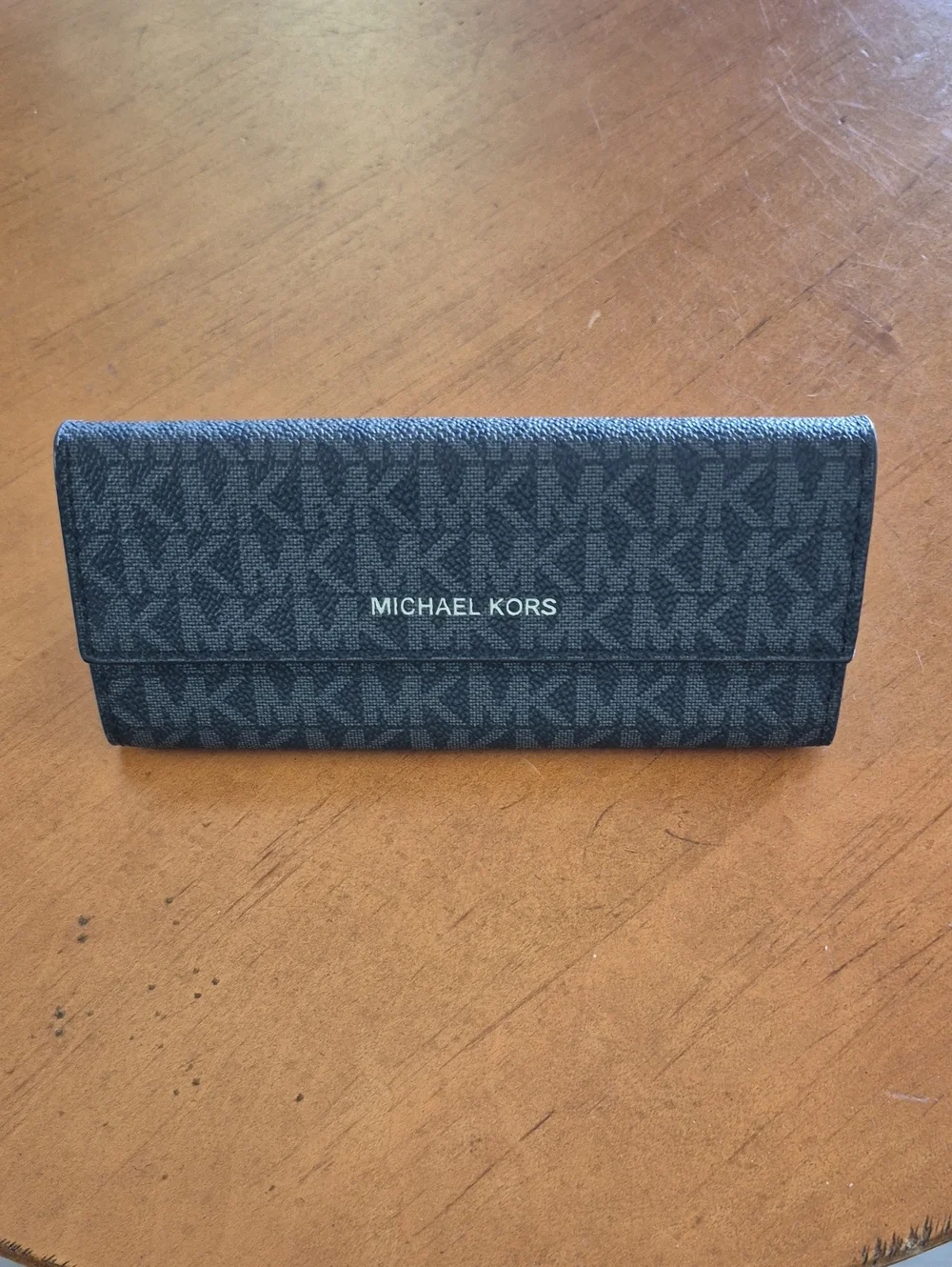 Michael Kors Large Reversible Black MK Logo Tote Bag w/ MK  Logo Glasses Case